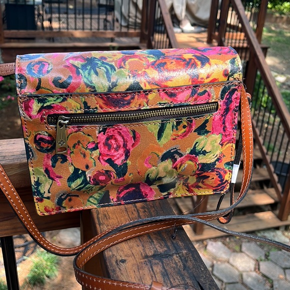 Patricia Nash LANZA Summer Roses Crossbody/Clutch/Wristlet NWT - Picture 2 of 12